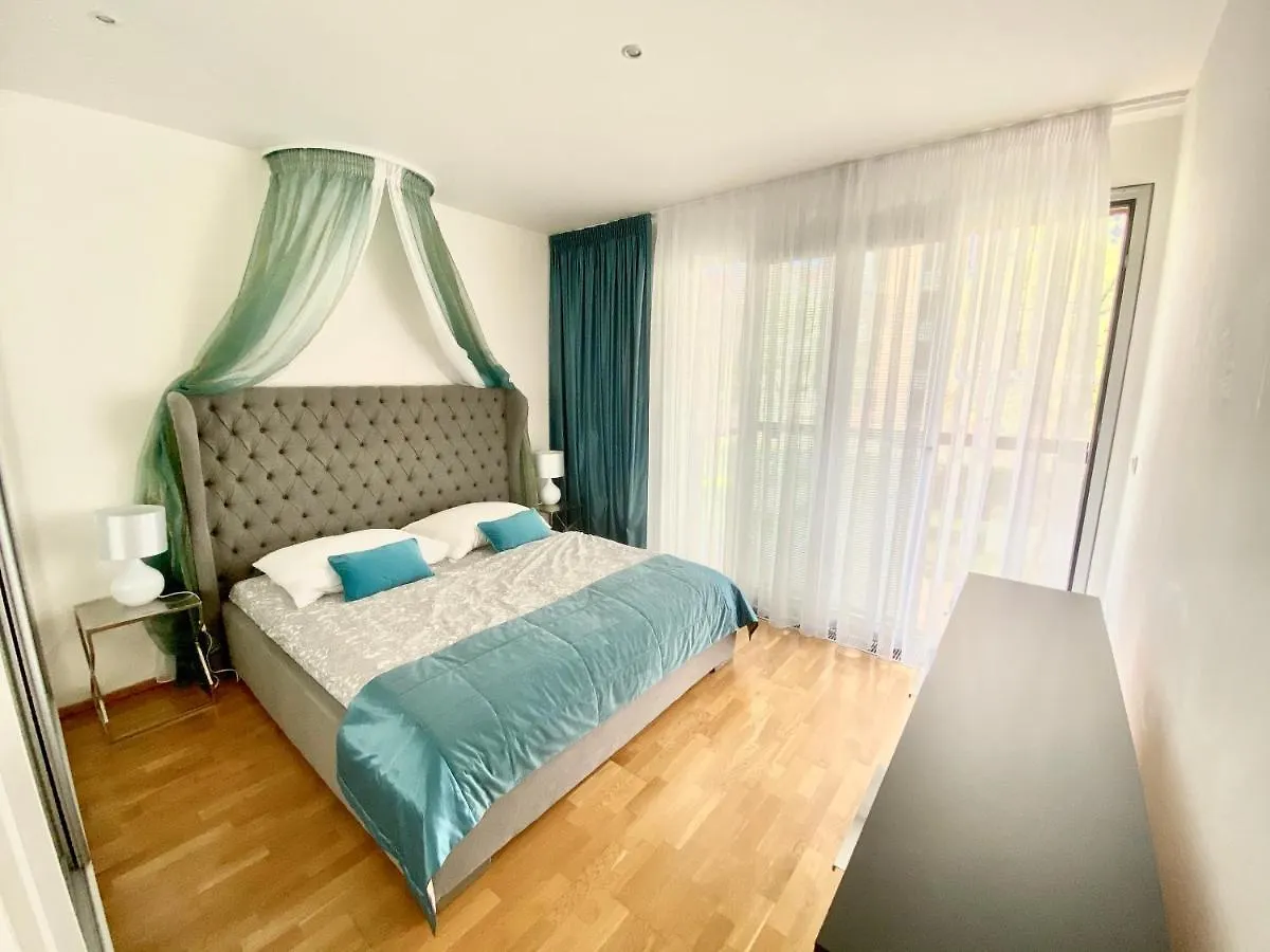 Apartment Korunni Dvur, 2 Free Parkings Prague Czech Republic