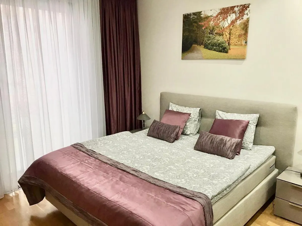 Apartment Korunni Dvur, 2 Free Parkings Prague