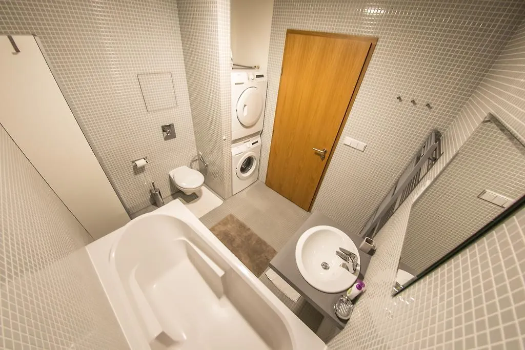 Apartment Korunni Dvur, 2 Free Parkings Prague