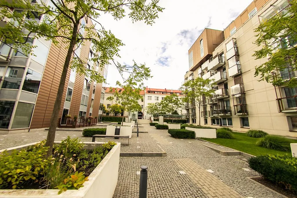 Apartment Korunni Dvur, 2 Free Parkings Prague